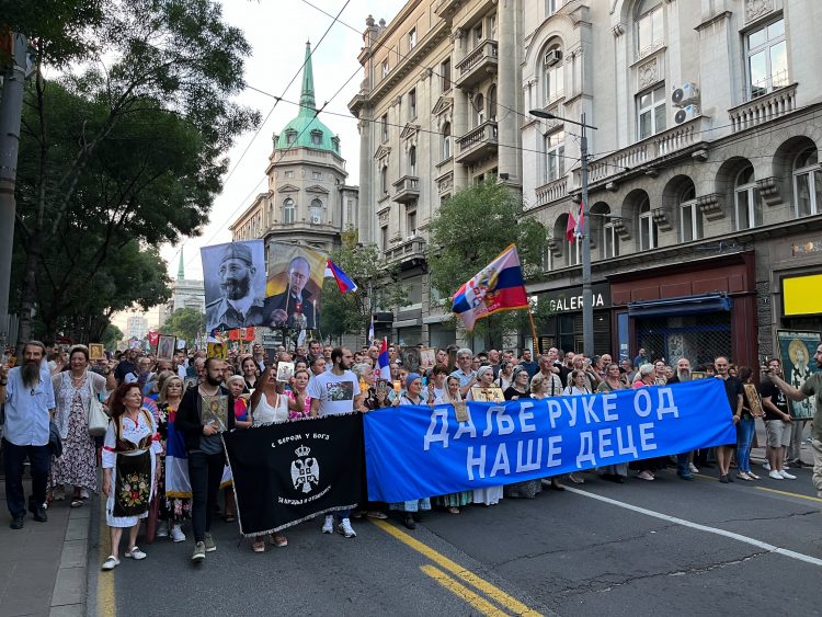 Београдска „Литија за спас Србије“ окупила 50-70 хиљада људи