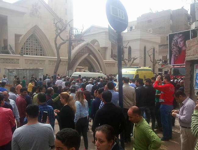 Напади терориста-самоубица на коптске цркве у Египту – преко 40 погинулих верника