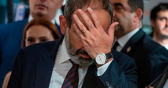 Јерменска војска захтева оставку премијера Пашињанина, захтев ојачан летом ловаца изнад Јеревана (видео)